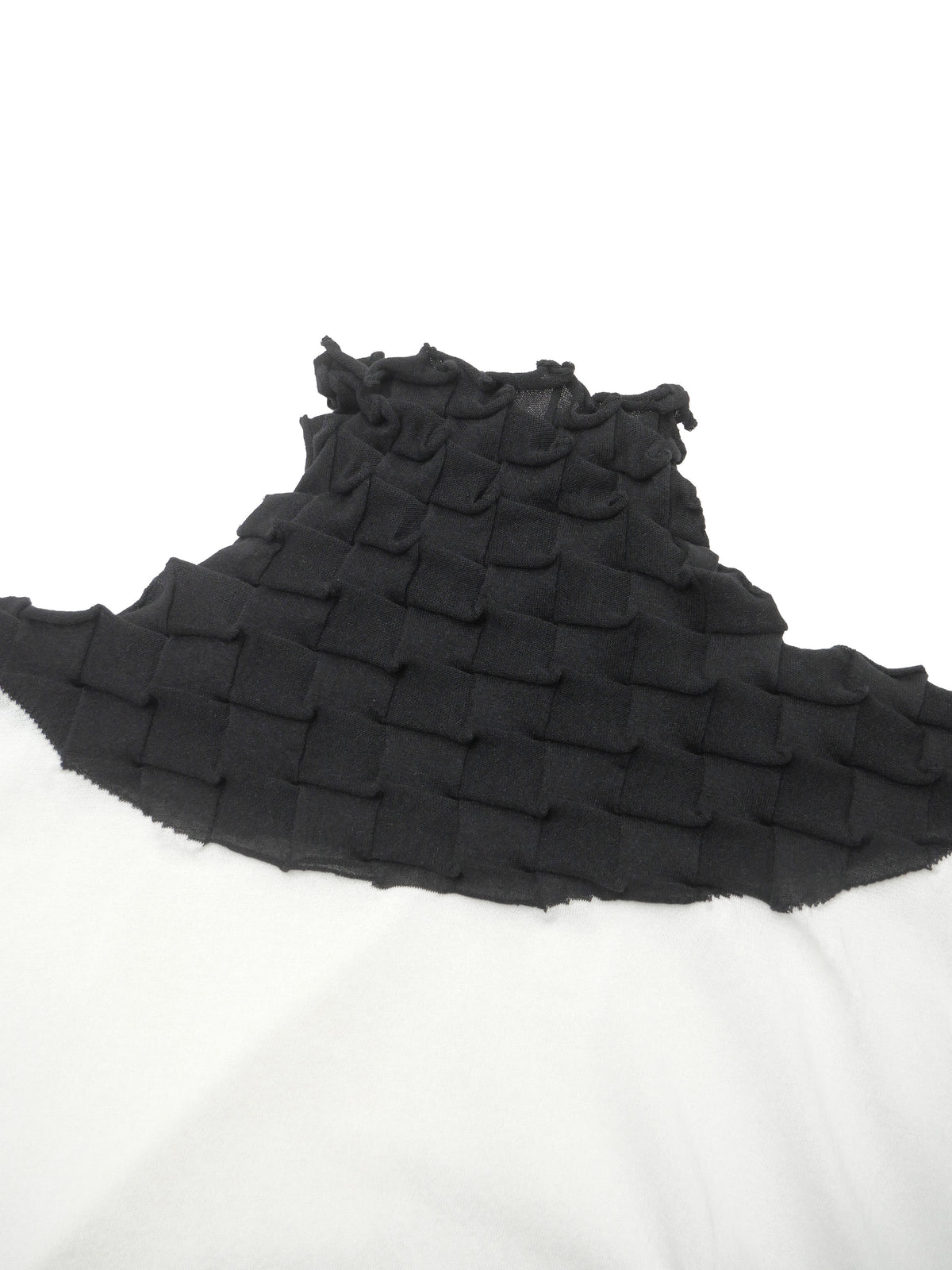 ISSEY MIYAKE イッセイミヤケ 22SS ニットチュニック 2 ブラック×ホワイト