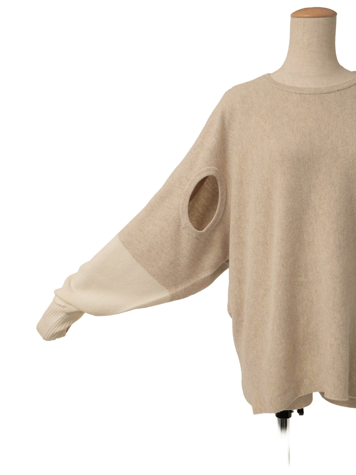 ISSEY MIYAKE イッセイミヤケ HAND IN HAND カットアウト ウールニットセーター 2 ベージュ