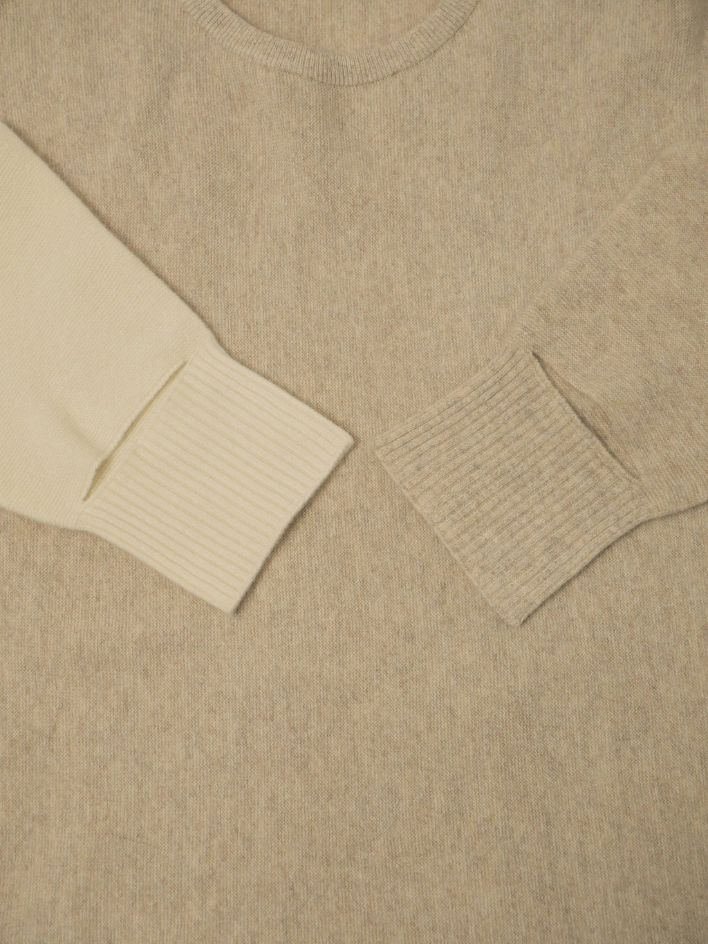 ISSEY MIYAKE イッセイミヤケ HAND IN HAND カットアウト ウールニットセーター 2 ベージュ