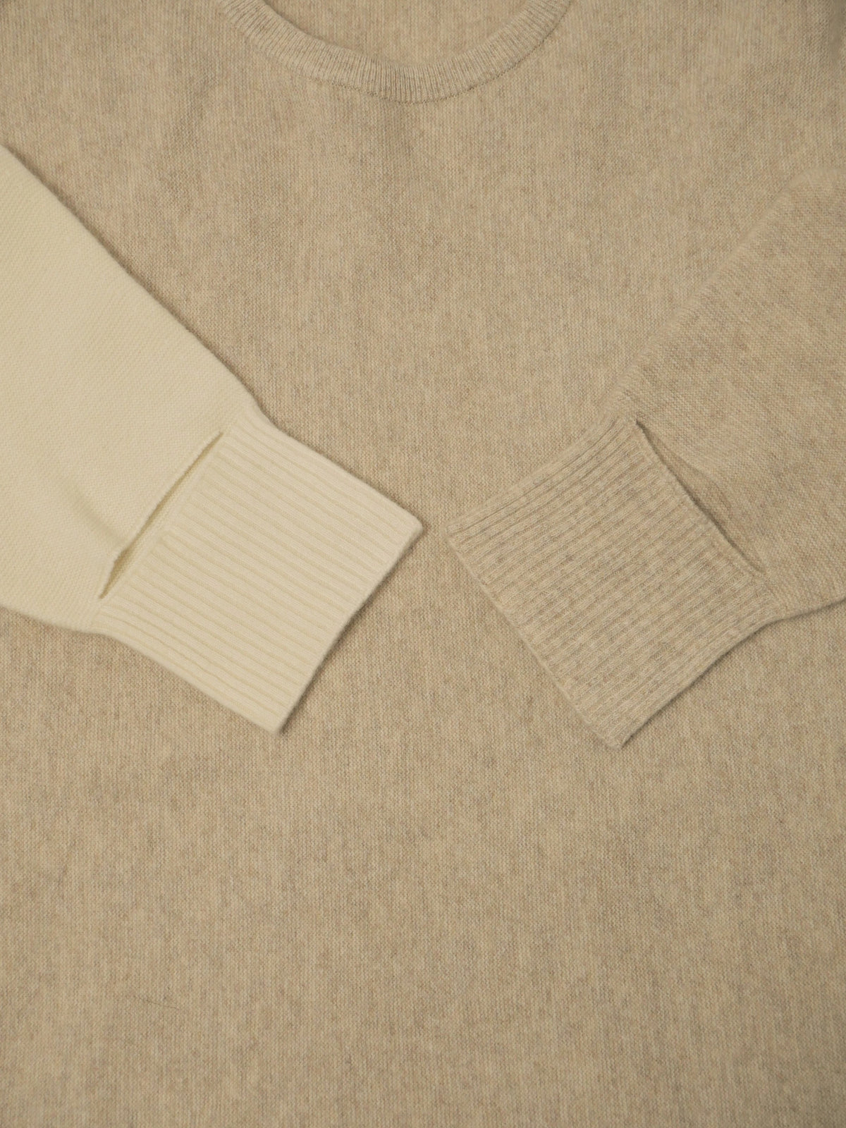 ISSEY MIYAKE イッセイミヤケ HAND IN HAND カットアウト ウールニットセーター 2 ベージュ