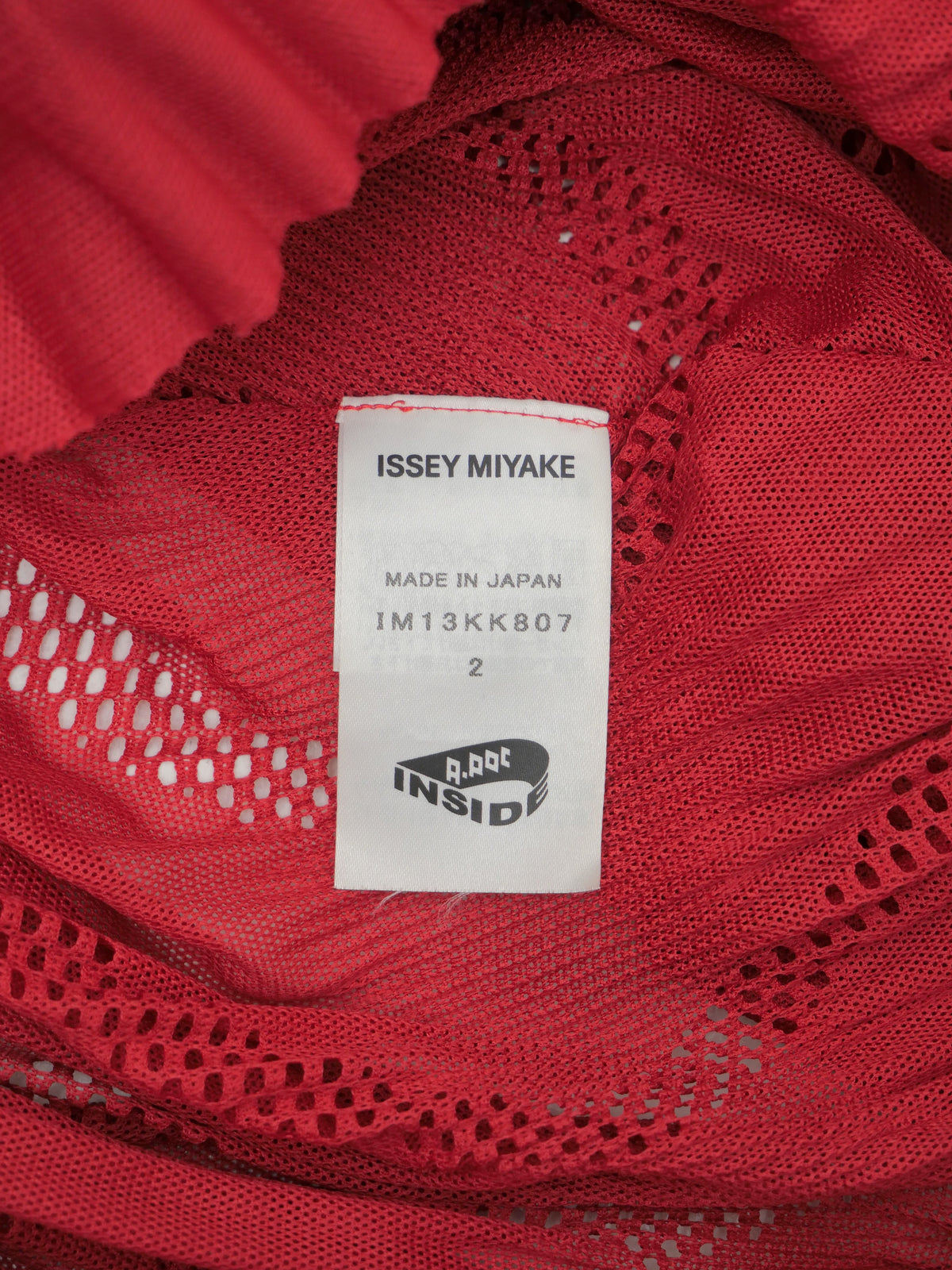 ISSEY MIYAKE A-POC INSIDE イッセイミヤケ プリーツ メッシュ 変形ブラウス 2 レッド