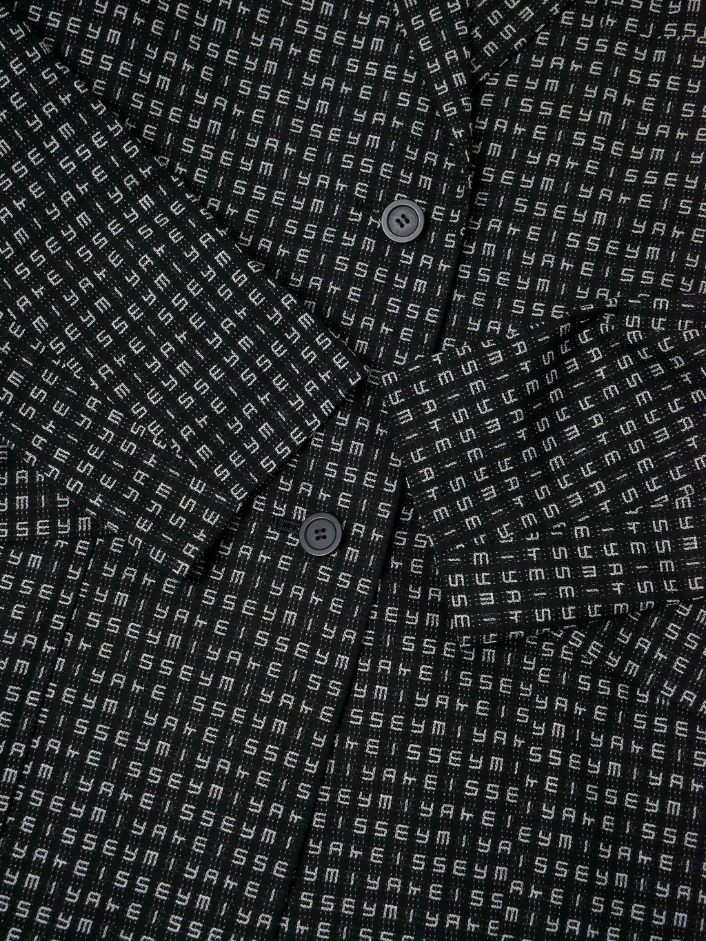 ISSEY MIYAKE イッセイミヤケ ロゴ テーラードジャケット 2 ブラック